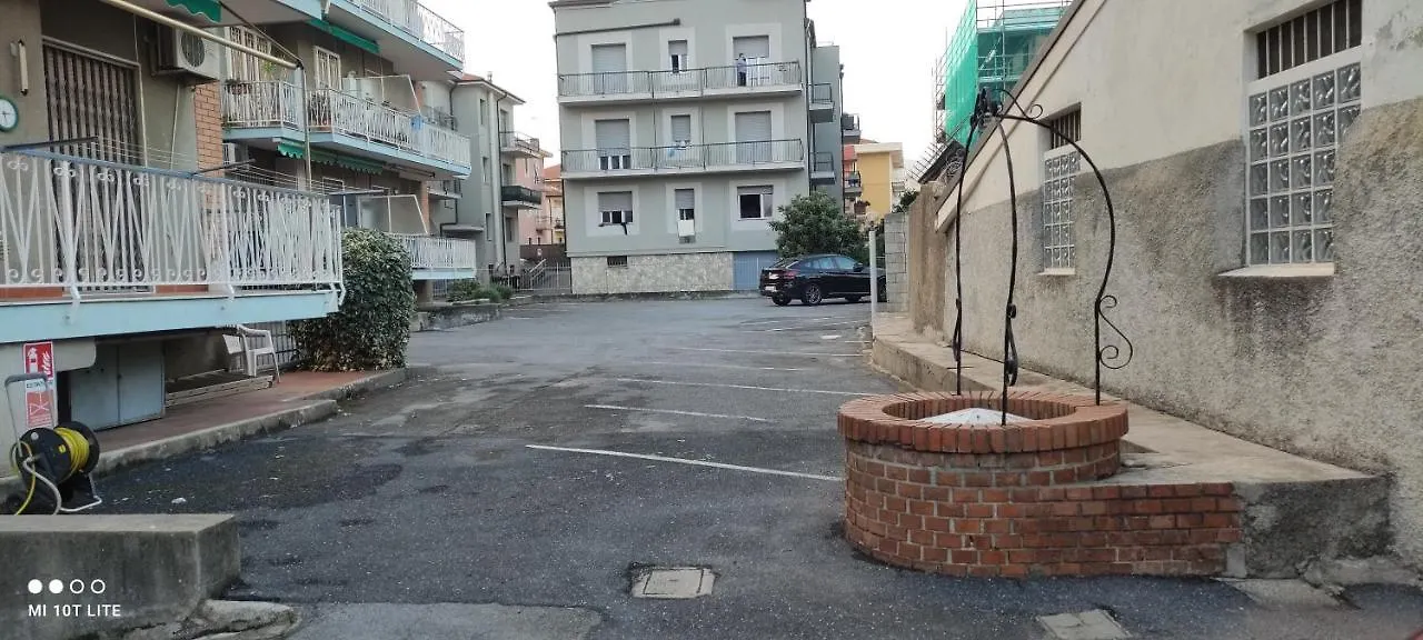 La Casa Di Giugiu Apartment Diano Marina 0*,